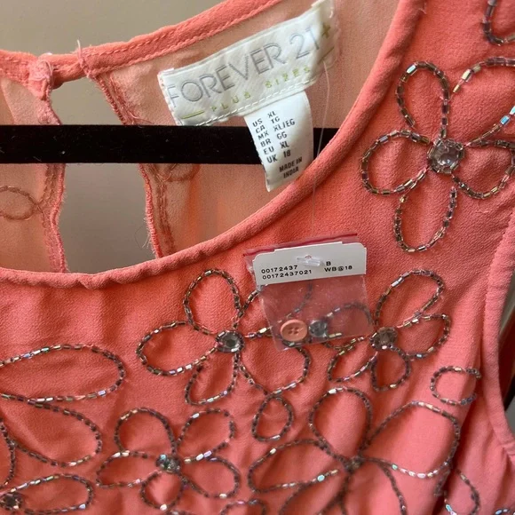 Perfect Party/Wedding Guest Chiffon Dress with Beautifully beaded overlay❣️ - Picture 4 of 7